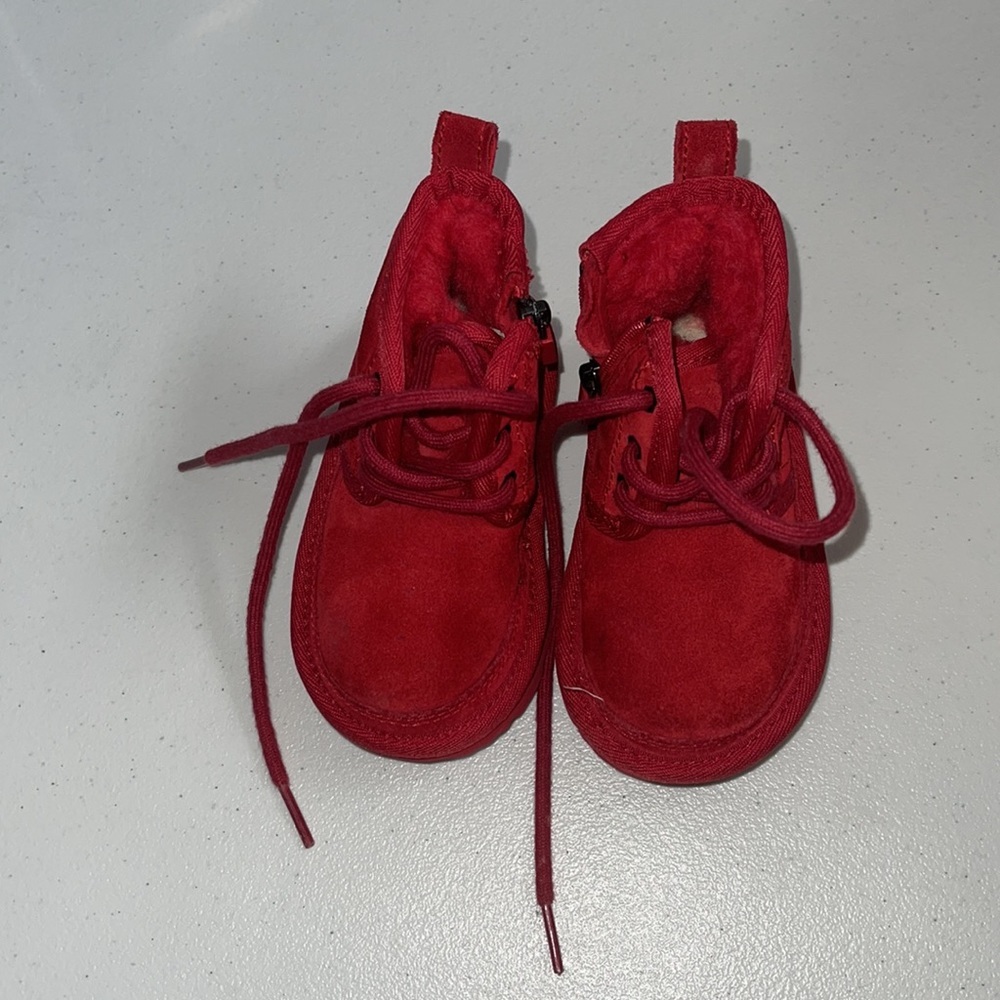 Kids' Ugg Neumel II Suede Water Resistant Booties Infant Boy Girl Size 6 Fall - Picture 2 of 4